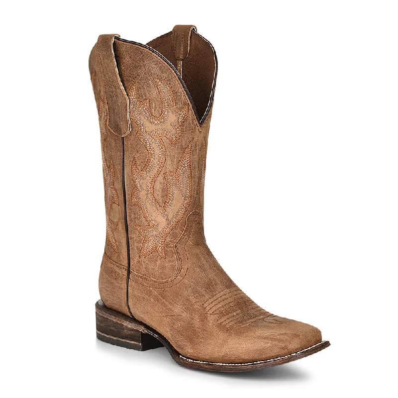 Men's cowboy boots with a concho belt detailCircle G Cowboy Boots