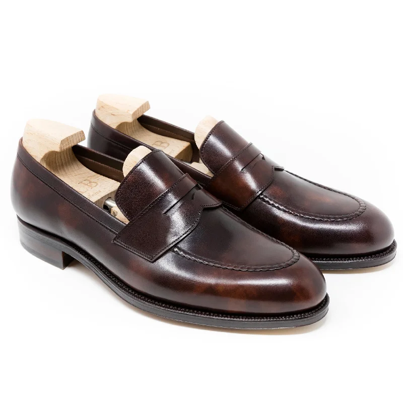 Men's loafers with a tassel front for a classic lookMARTIN