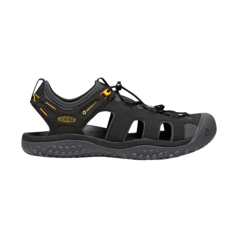 Men's sandals with a toe post designMen's sandals with a toe post designKEEN Men's Solr Sandal - Black/Gold