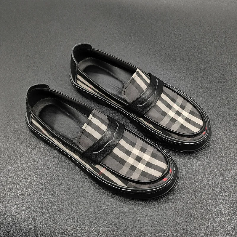 Men's loafers with a memory foam insoleMen Casual Plaid Canvas Flat Loafers