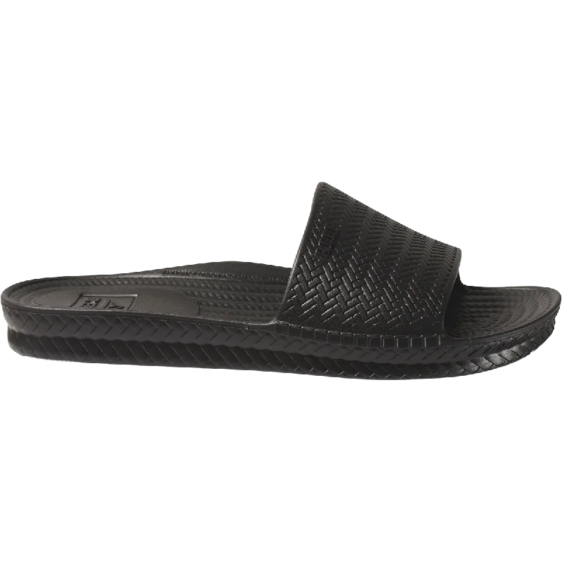 Men's sandals in a neutral color like black or brownWomen's Water Scout