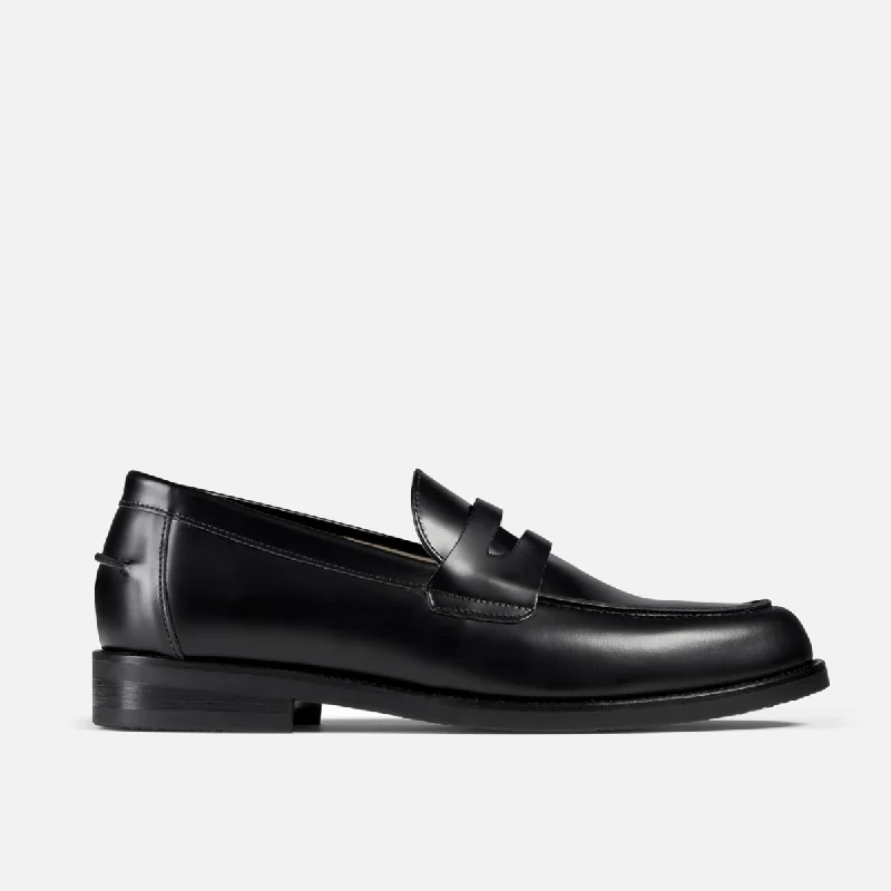 Men's loafers with a leather lining for comfortWilde Black Penny Loafer - Men's
