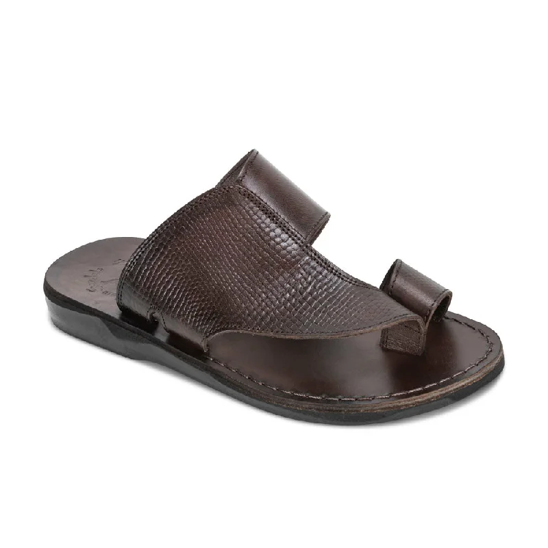 Men's sandals with a padded heelMen's sandals with a padded heelPeter LE - Leather Toe Strap Sandal | Brown Alligator Men's sandals with a padded heelMen's sandals with a padded heelPeter LE - Leather Toe Strap Sandal | Brown Alligator