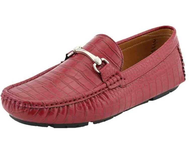 Men's loafers with a perforated leather upper for ventilationTitus Burgundy