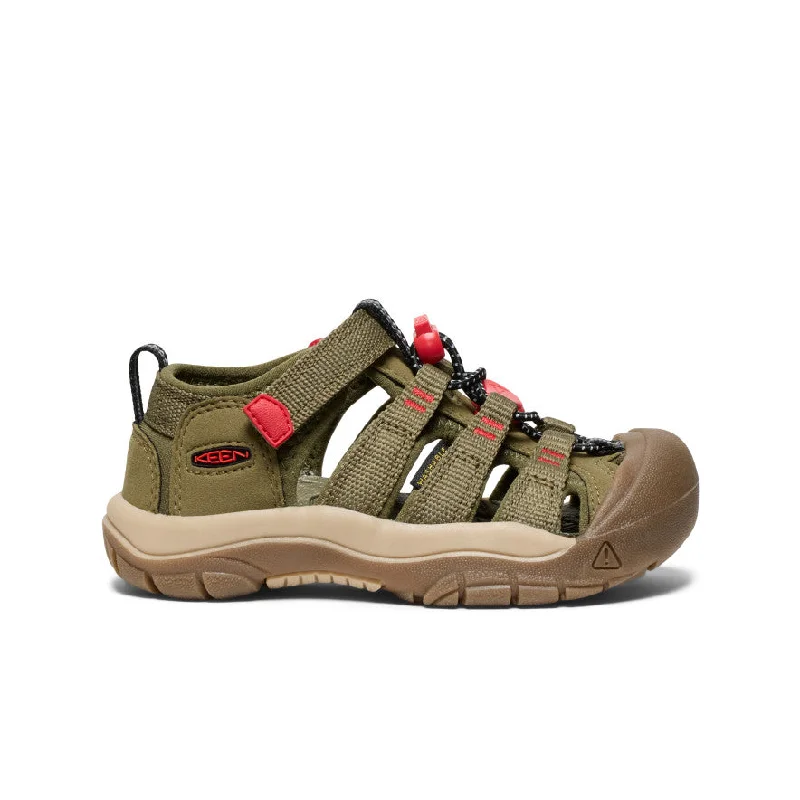 Men's sandals with a stretchy strap for a better fitLittle Kids' Newport H2  |  Martini Olive/Aura Orange