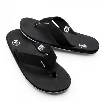 Men's sandals with a contrast stitching detailMen's sandals with a contrast stitching detailVolcom Men's Victor Sandal - Black Men's sandals with a contrast stitching detailMen's sandals with a contrast stitching detailVolcom Men's Victor Sandal - Black
