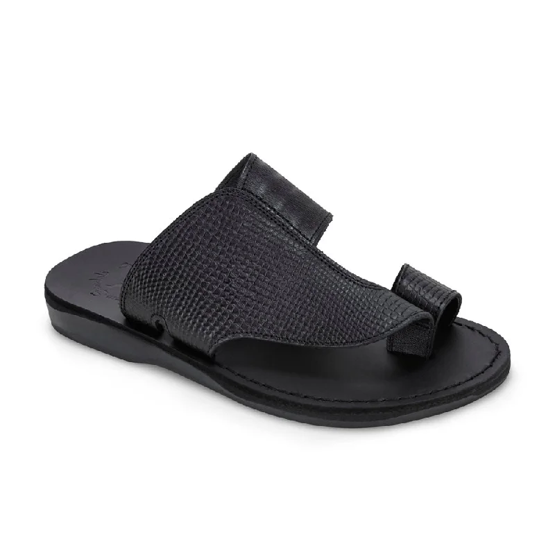 Men's sandals with a removable insole for cleaningMen's sandals with a removable insole for cleaningPeter LE - Leather Toe Strap Sandal | Black Alligator