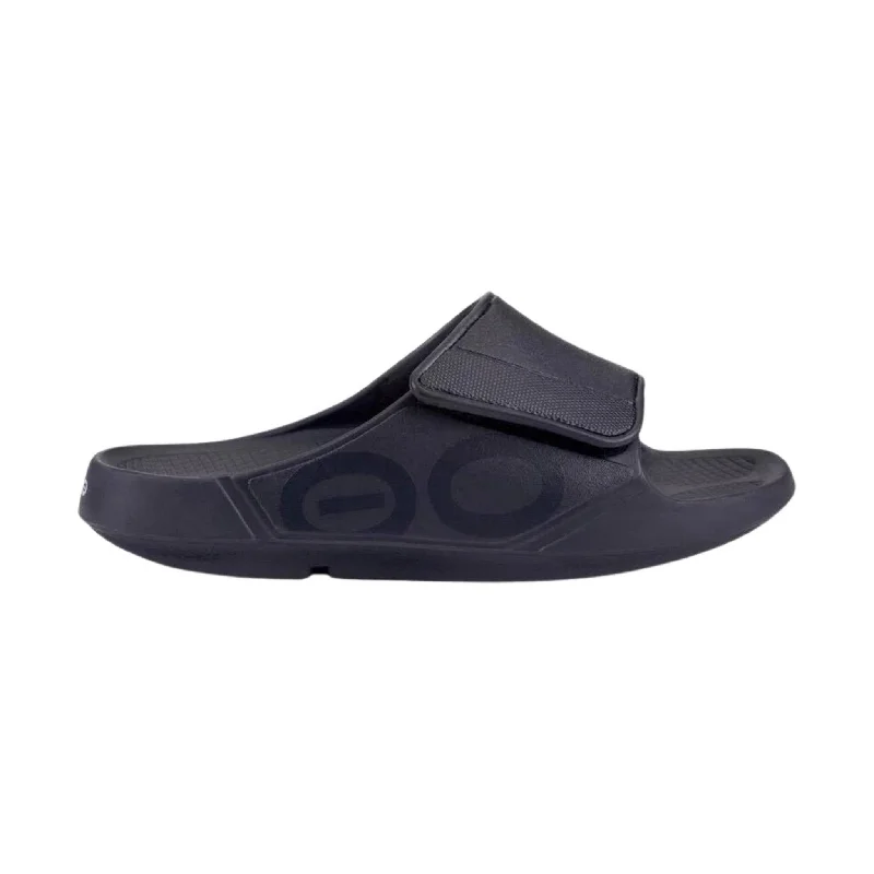 Men's sandals with a perforated leather upper for ventilationOOfos OOahh Sport Flex Slide - Matte Black
