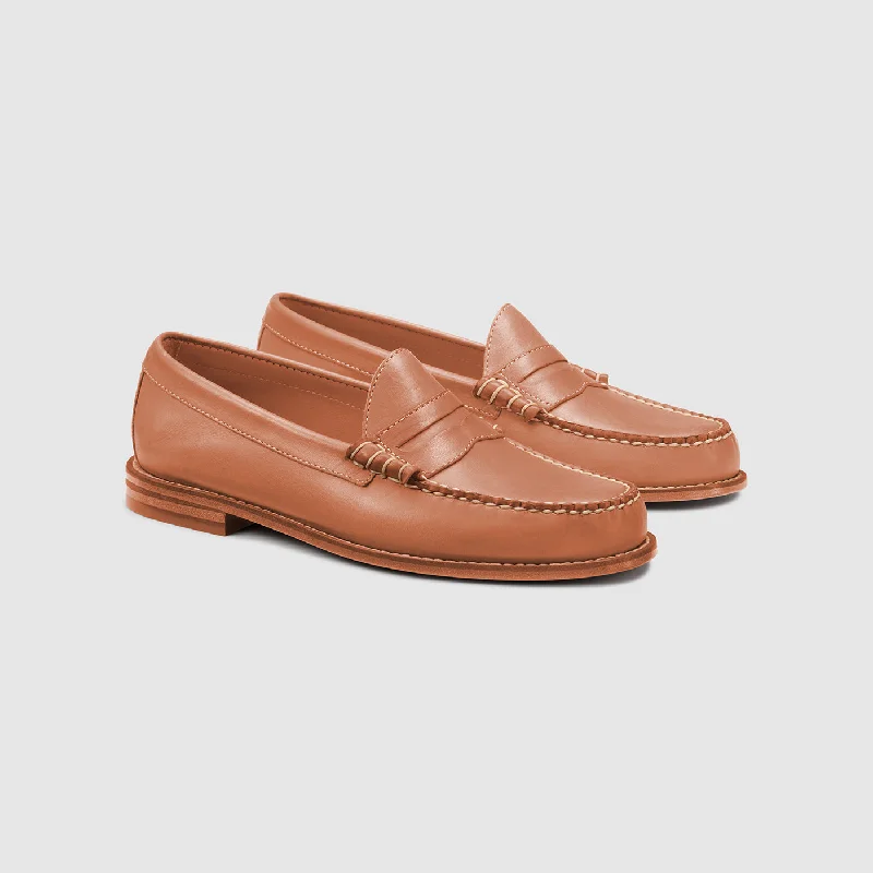 Men's loafers with a rubber sole for durabilityMENS LARSON ARTISANAL WEEJUNS LOAFER