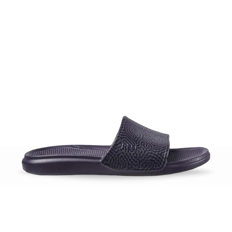Men's sandals with a leather lining for comfortReef Men's Oasis Slide - Mason Purple Coral
