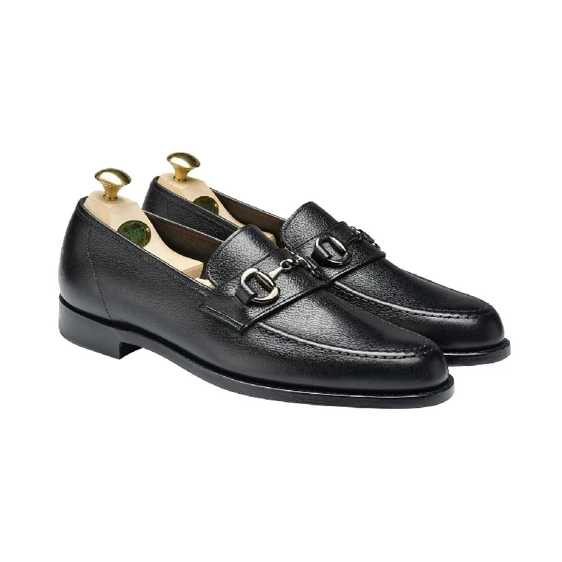 Men's loafers with a perforated leather upper for ventilationFinchley 2 Black Pebble Grain