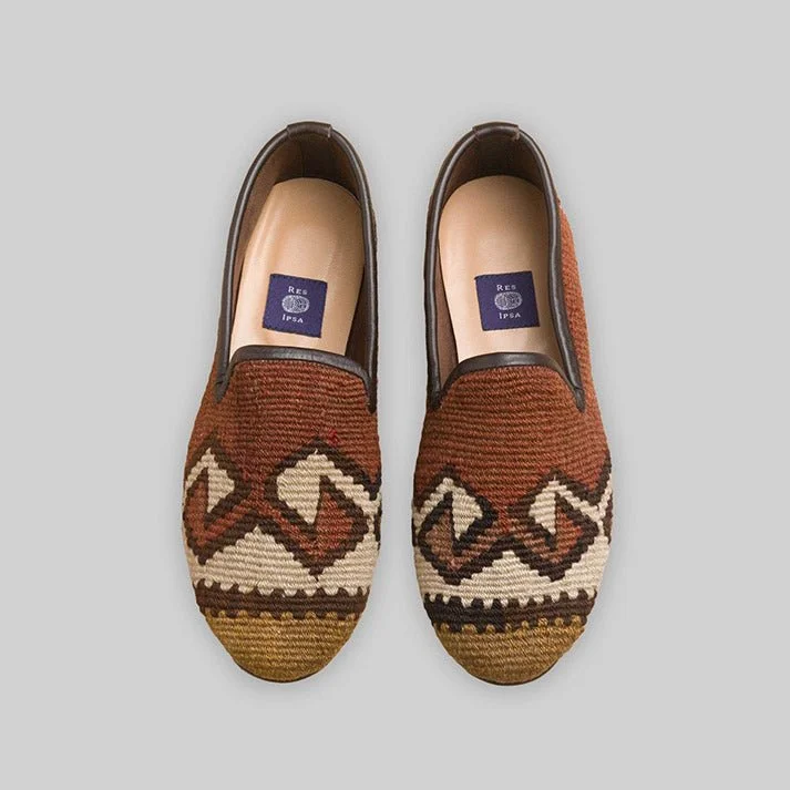 Men's loafers with a stretchy side panel for a better fitMen's Kilim Loafer Size 9