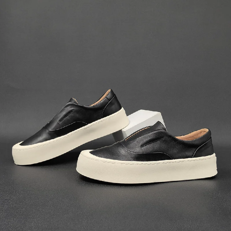 Men's loafers with a contrast stitching detailMen Minimalist Pure Leather Flat Casual Loafers