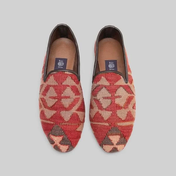 Men's loafers with a smooth leather finishMen's Kilim Loafer Size 9