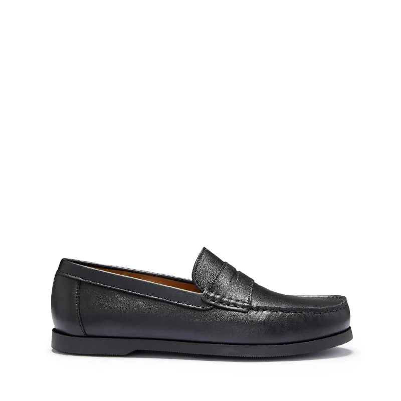 Men's loafers with a stretchy side panel for a better fitBoat Loafers, black leather