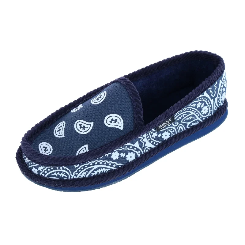 Men's slippers with a non - slip outsole for safety Men's Bandana Print Slip On House Shoe Slipper