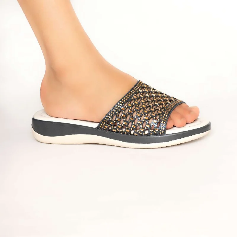Men's slippers with a pointed toe for a stylish appearance Motivona pearl slipper