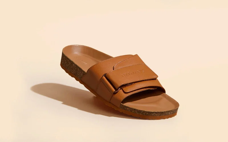Men's leather sandals with an adjustable strap Cork Slides : Tan