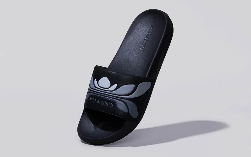 Men's sandals with a stretchy strap for a better fit Breather Slides (Men Exclusive) : Black-Grey Men's sandals with a stretchy strap for a better fit Breather Slides (Men Exclusive) : Black-Grey