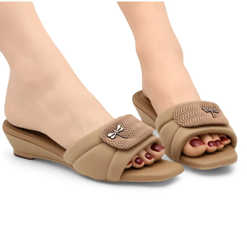 Men's slippers with a non - slip outsole for safety M0614 kitten wedge