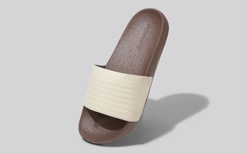 Men's sandals with a contrast stitching detail FootBed Slides for Men : Ivory Brown Men's sandals with a contrast stitching detail FootBed Slides for Men : Ivory Brown