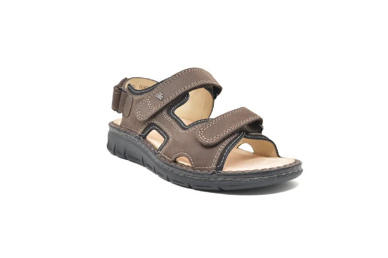 Men's sandals with a flexible sole for easy movementFINN COMFORT 8154