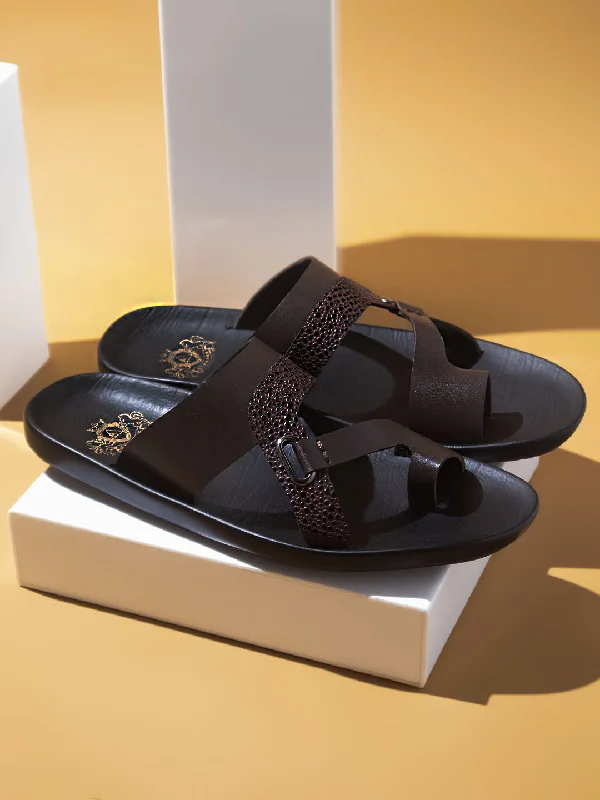 Men's sandals with a decorative buckle or charmMen's sandals with a decorative buckle or charmAtesber Brown Thong Sandal For Mens