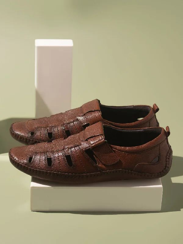 Men's sandals with a padded heelMen's sandals with a padded heelAtesber Tan Striped Casual Sandal For Men