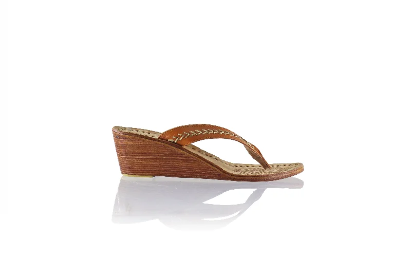 Men's sandals with a contrast stitching detailAyu 50mm Wedges - Camel & Gold