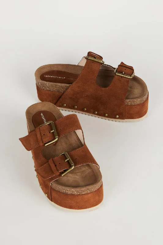 Men's sandals with a decorative buckle or charmMen's sandals with a decorative buckle or charmCooper-2 Suede Platform Sandal