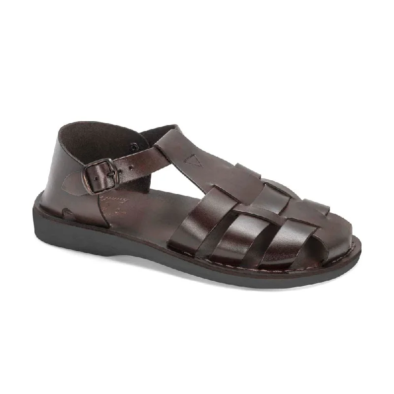 Men's sandals in a neutral color like black or brownMen's sandals in a neutral color like black or brownDaniel - Leather Fisherman Sport Sandal | Brown