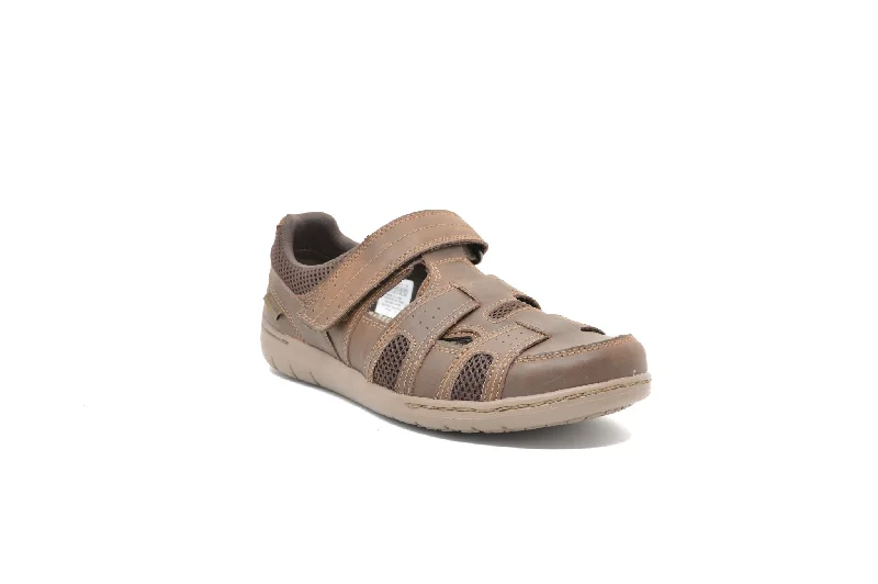 Men's sandals with a buckle closureDUNHAM Fitsmart