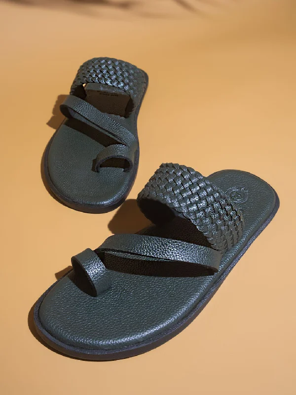 Flip - flop style men's sandals for beach wearFlip - flop style men's sandals for beach wearPrivo Green One Toe Casual Sandal For Men