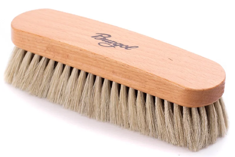 Men's sandals with a stretchy strap for a better fitShoe brush   |  horse hair