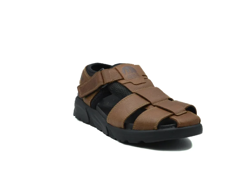 Men's sandals with a perforated leather upper for ventilationMEPHISTO Toren