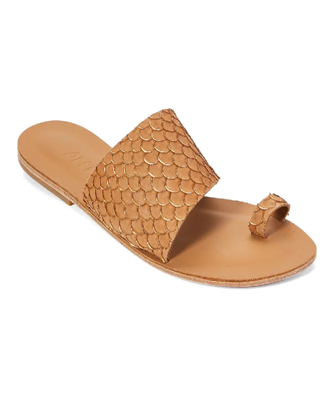 Men's sandals with a removable insole for cleaningWilshire Blvd - Classic Slide with Toe Loop And Real Fish Scale Leather | Tan Men's sandals with a removable insole for cleaningWilshire Blvd - Classic Slide with Toe Loop And Real Fish Scale Leather | Tan