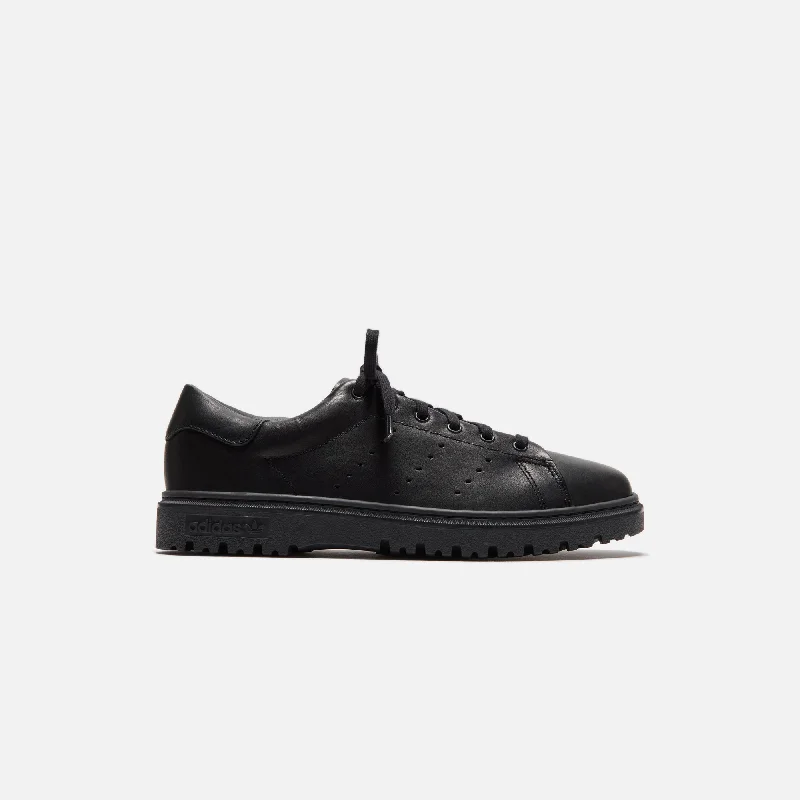Men's running sneakers with shock - absorbing solesadidas Stan Smith Freizeit - Core Black / Core Black / Core Men's running sneakers with shock - absorbing solesadidas Stan Smith Freizeit - Core Black / Core Black / Core