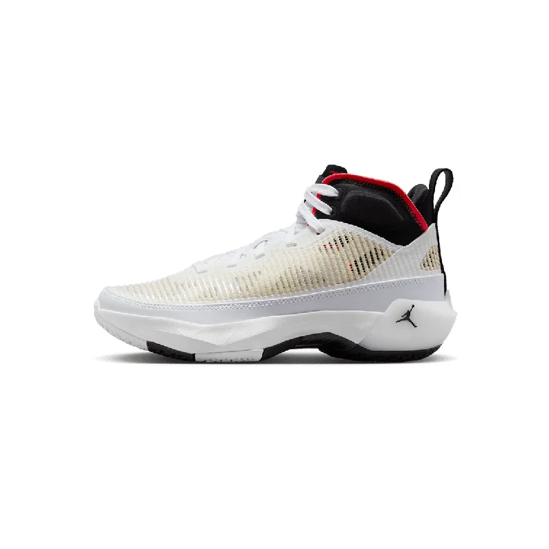 Men's fashion - forward sneakers with a unique tongue designNike Air Jordan XXXVII (GS) Men's fashion - forward sneakers with a unique tongue designNike Air Jordan XXXVII (GS)