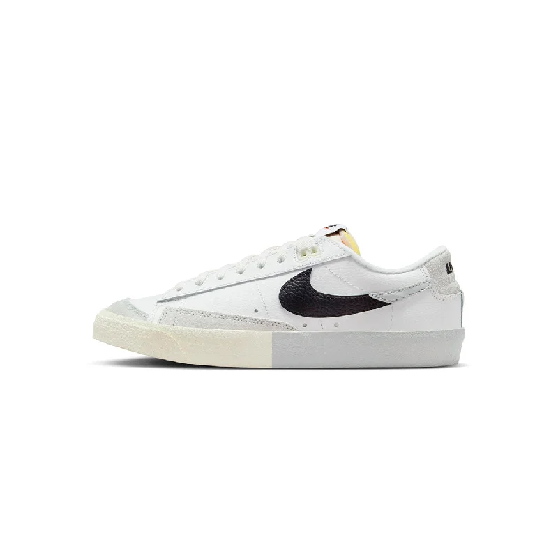 Men's casual leather sneakers with a distressed finishNike Blazer Low 77 Summit White Men's casual leather sneakers with a distressed finishNike Blazer Low 77 Summit White