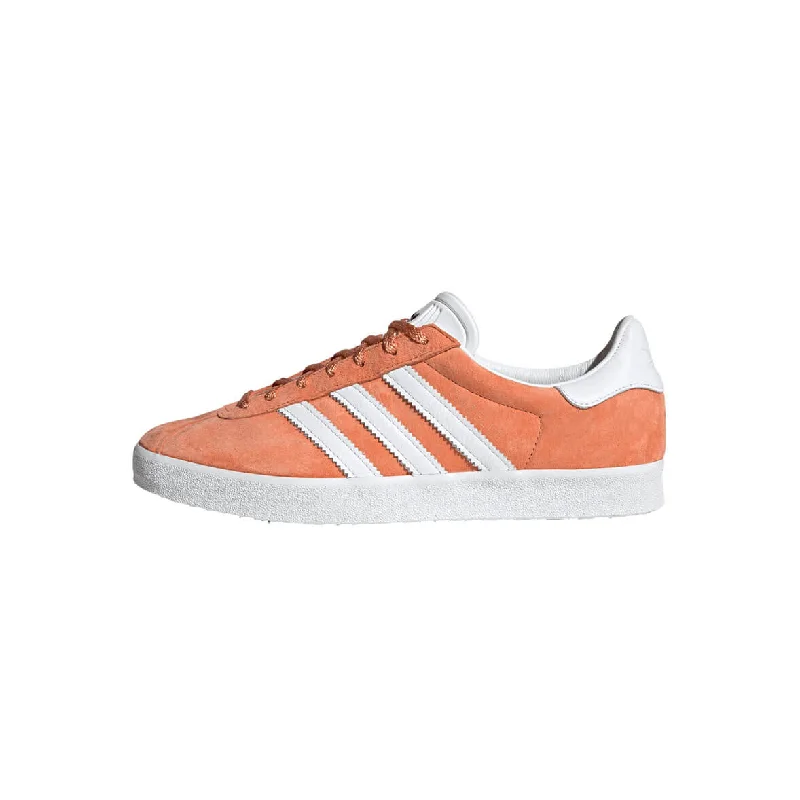 Men's basketball sneakers with ankle supportadidas Gazelle 85 Orange