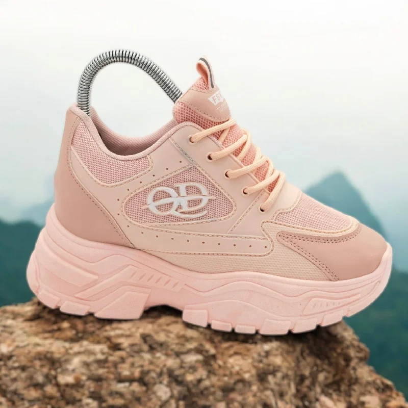Men's soccer - inspired sneakers with a studded soleM0247 Qd Chunky