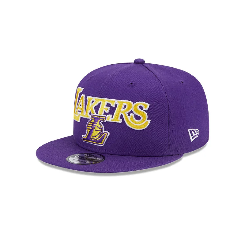 Men's sneakers with a removable insole for easy cleaningNew Era LA Lakers NBA Flat Visor 9FIFTY Purple