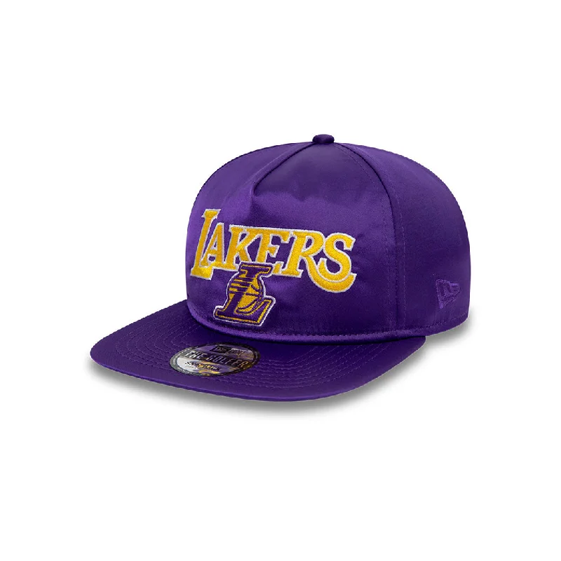 Men's multi - colored sneakers with a gradient effectNew Era Los Angeles Lakers NBA Golfer Snapback