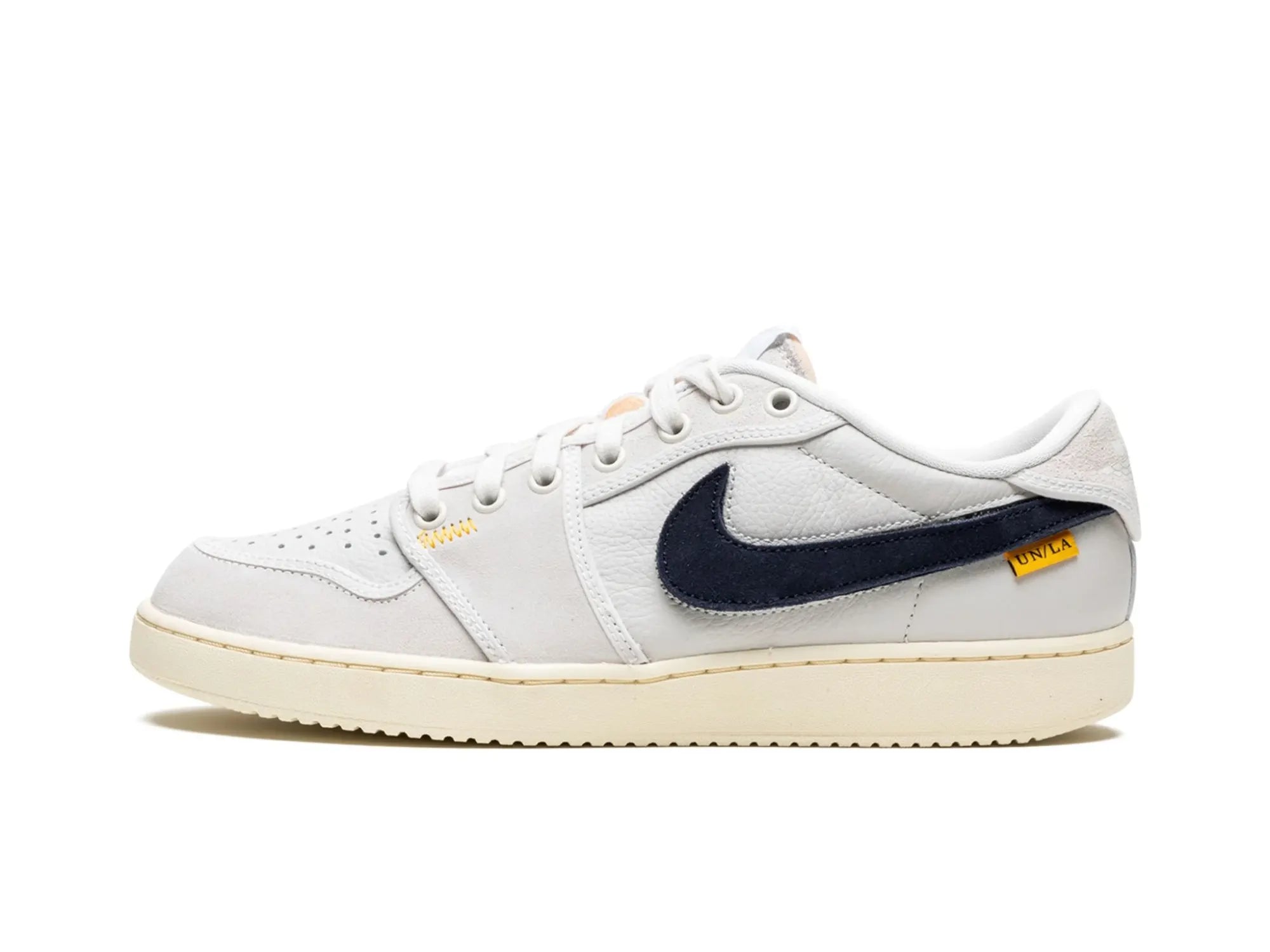 Men's track - and - field sneakers with a spike - compatible soleNike Air Jordan 1 Retro AJKO Low "Union Sail Leather" Men's track - and - field sneakers with a spike - compatible soleNike Air Jordan 1 Retro AJKO Low "Union Sail Leather"