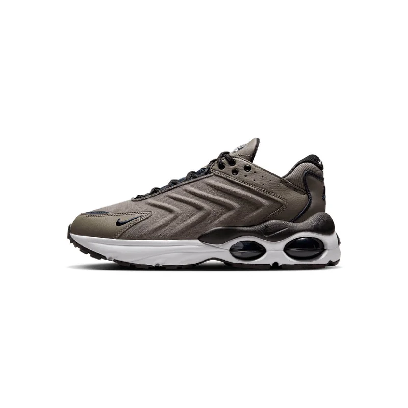 Men's adjustable - strap sneakers for a customized fitNike Air Max TW Black - Obsidian Men's adjustable - strap sneakers for a customized fitNike Air Max TW Black - Obsidian