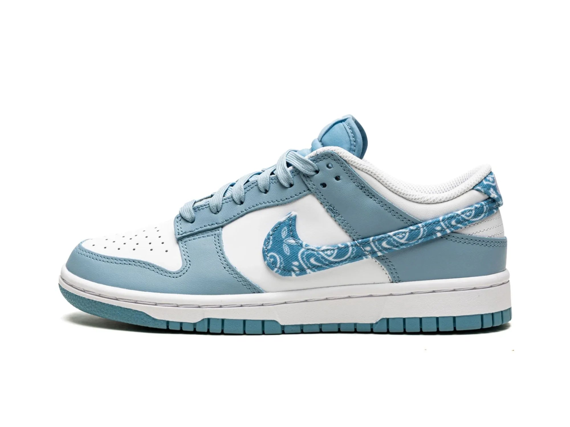 Men's skateboarding sneakers with a vulcanized soleNike Dunk Low "Paisley Pack Worn Blue"