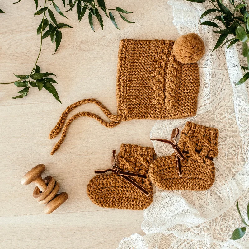 women's booties with quilted patternSnuggle Hunny Merino Wool Bonnet & Booties Set - Bronze